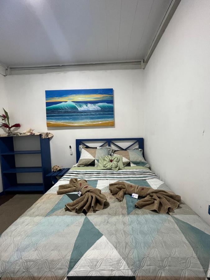 Surf Camp Hotel Bocas del Toro Exterior photo