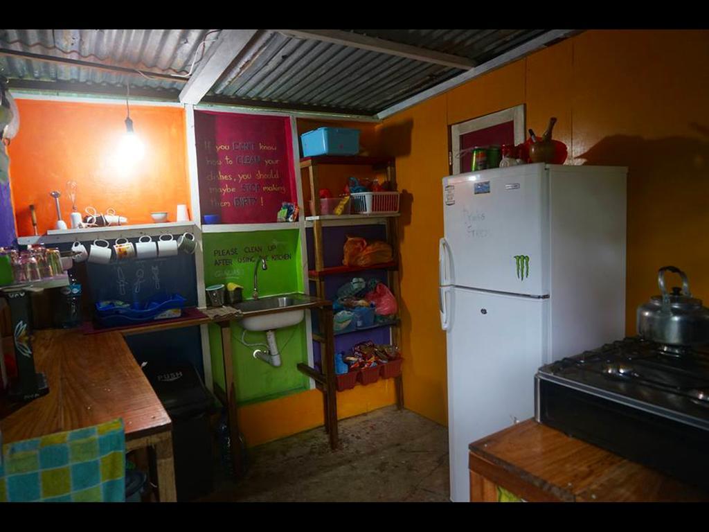 Surf Camp Hotel Bocas del Toro Exterior photo